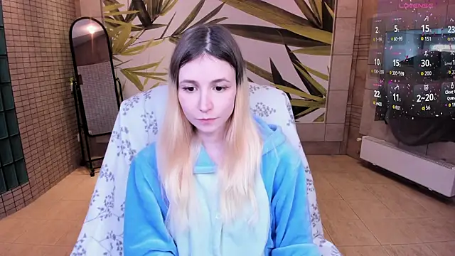 Snapshot of fleximona chatting on 05/17/26, 10:00 fleximona online show from 05/17/26, 10:00