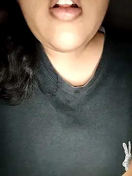 Snapshot of Annerae chatting on 10/10/25, 04:39 Annerae online show from 10/10/25, 04:39