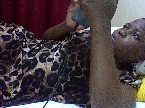 cute-marianna online show from 09/11/25, 03:45