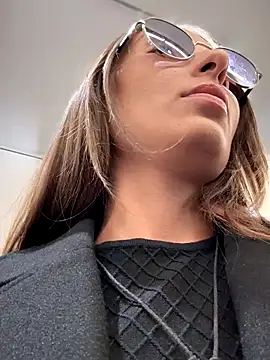 Snapshot of YOUR-KARINA chatting on 12/06/24, 08:26 YOUR-KARINA online show from 12/06/24, 08:26