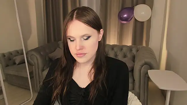 EffieMinki online show from 04/11/26, 09:08