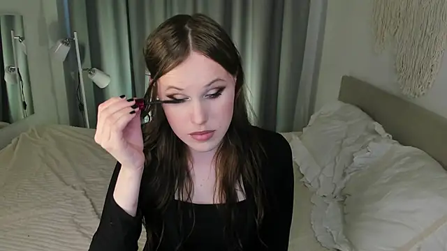 EffieMinki online show from 06/02/26, 09:00