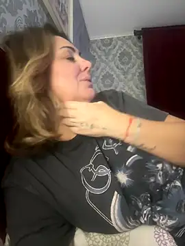 Emma roqueen online show from 10/05/25, 01:26