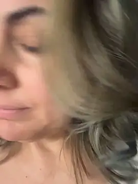 Emma roqueen online show from 04/22/26, 08:32