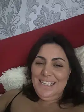 Snapshot of Emma_roqueen chatting on 06/21/26, 05:37 Emma roqueen online show from 06/21/26, 05:37