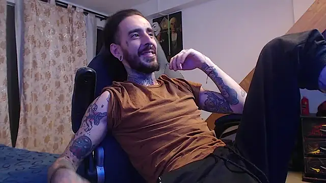 Snapshot of harry_reems1 chatting on 12/11/24, 06:58 harry reems1 online show from 12/11/24, 06:58