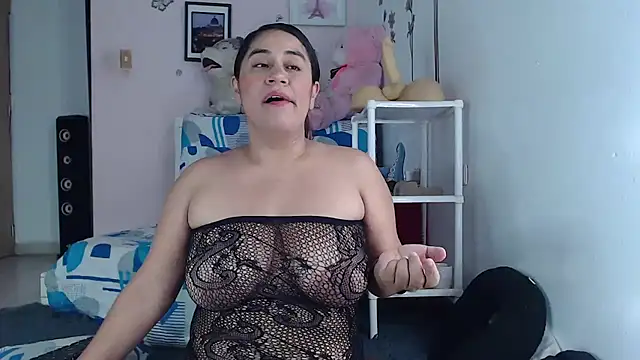 Snapshot of emiligrey_ chatting on 03/23/25, 05:10 emiligrey online show from 03/23/25, 05:10