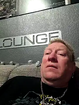 tomtom111111 online show from 12/20/24, 11:37