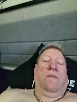 tomtom111111 online show from 01/19/25, 12:17