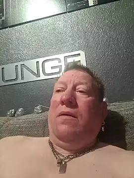 tomtom111111 online show from 03/10/25, 09:29