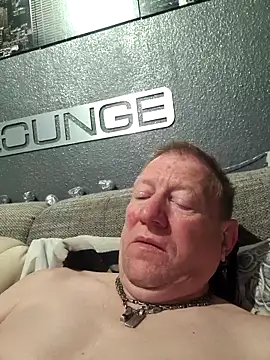 tomtom111111 online show from 10/08/25, 08:28