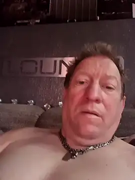 tomtom111111 online show from 11/18/25, 02:10