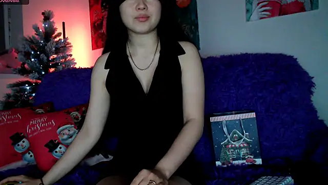 Snapshot of Lili_asian chatting on 12/31/24, 10:01 Lili asian online show from 12/31/24, 10:01