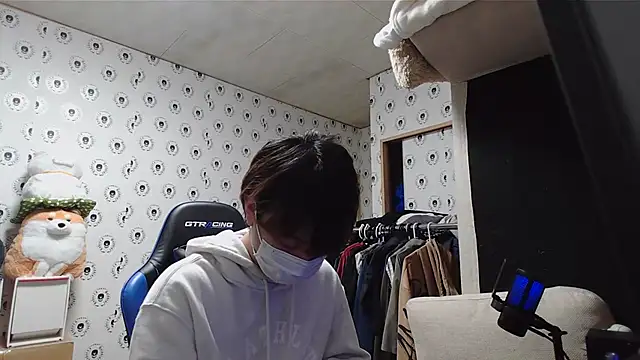 pychan online show from 03/04/25, 11:08