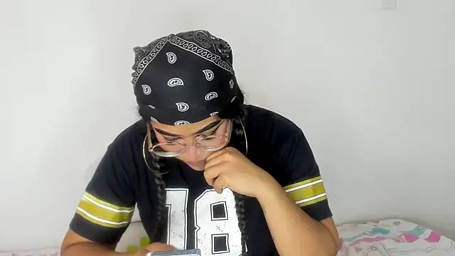 moana taylor online show from 02/20/25, 04:36