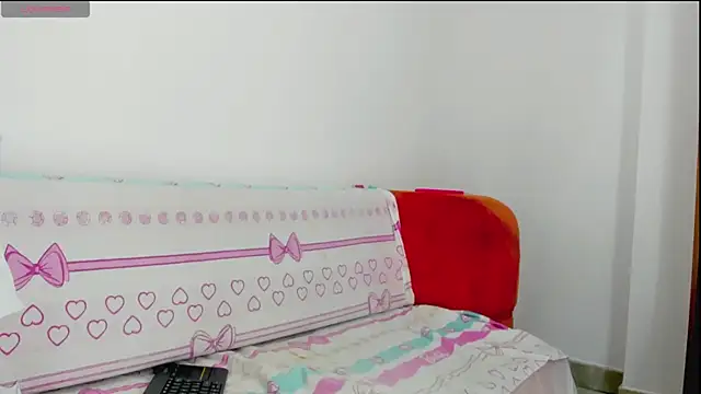 moana taylor online show from 04/18/26, 10:41