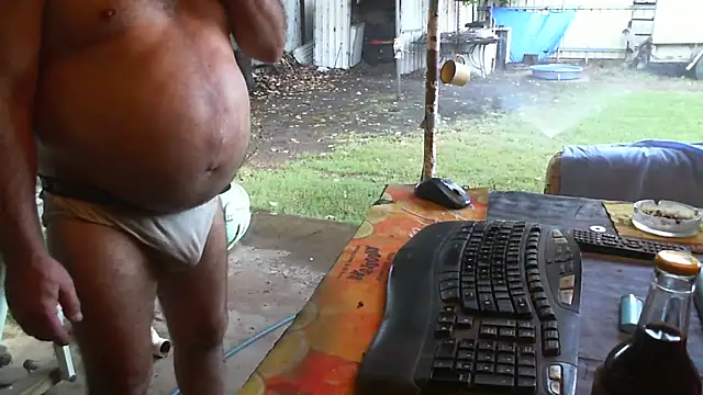 herbie010666 online show from 03/13/25, 07:53