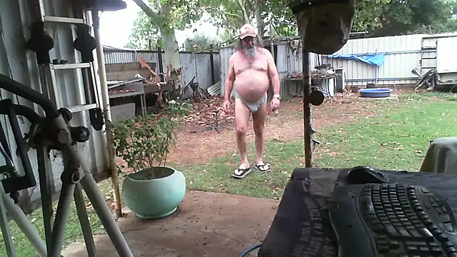 herbie010666 online show from 11/15/25, 04:10