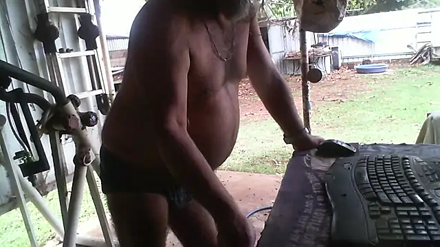 herbie010666 online show from 11/16/25, 04:40