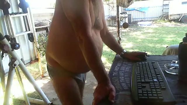 herbie010666 online show from 04/21/26, 03:13