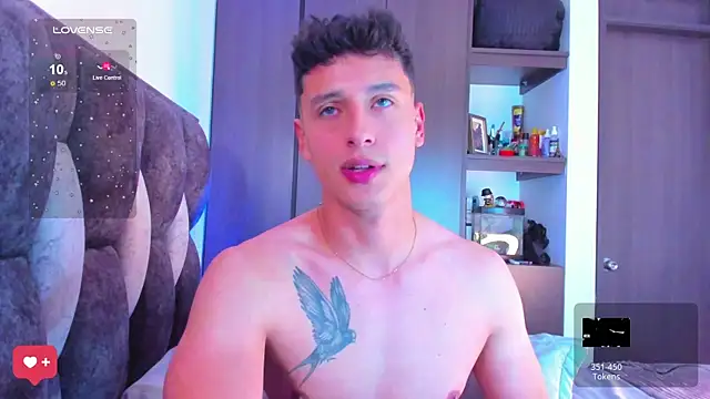 I Gabriel online show from 10/12/25, 02:32