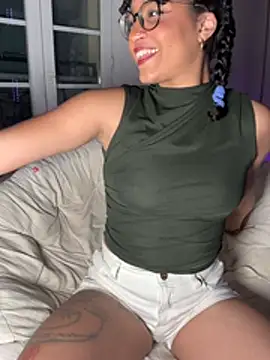 Lauyako online show from 04/17/26, 02:42