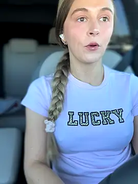 lunagirl13 online show from 09/24/25, 05:05