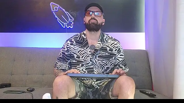 MattxFeet online show from 10/23/25, 05:23