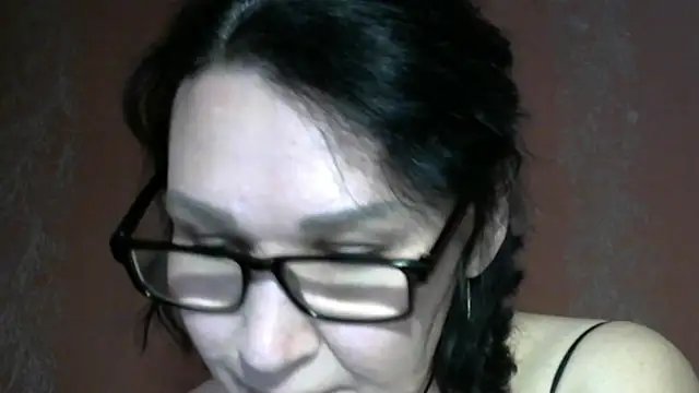 Snapshot of PrettyAndWild chatting on 06/19/26, 03:05 PrettyAndWild online show from 06/19/26, 03:05