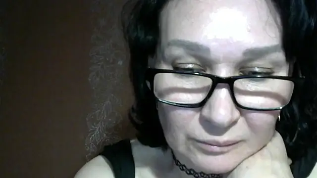 Snapshot of PrettyAndWild chatting on 07/05/26, 02:13 PrettyAndWild online show from 07/05/26, 02:13