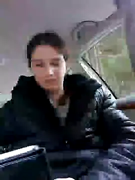 Snapshot of Geile-Luna chatting on 02/01/25, 04:00 Geile-Luna online show from 02/01/25, 04:00
