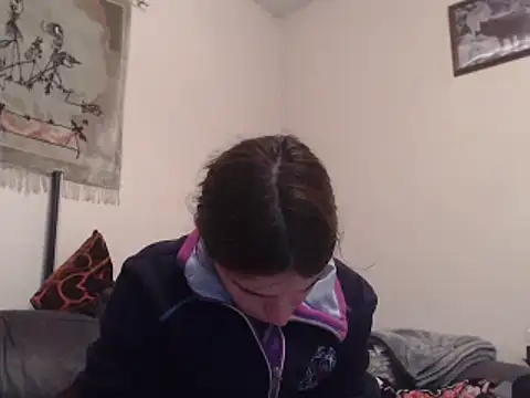 Geile-Luna online show from 10/27/25, 08:02