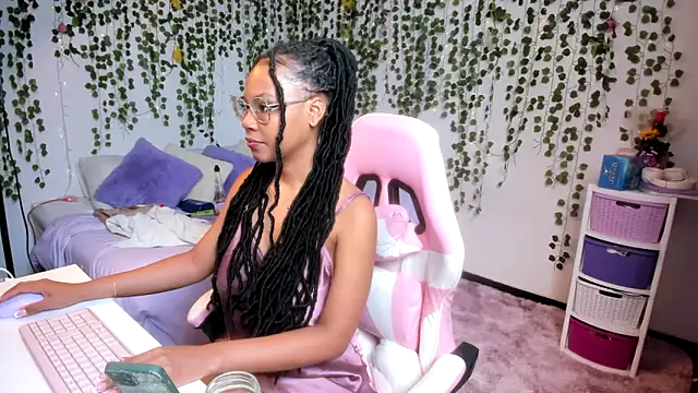 violeta milleer online show from 11/20/25, 05:12