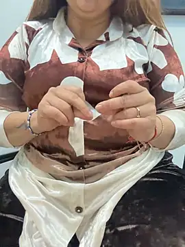 Preet Kaur 69 online show from 01/15/26, 06:33