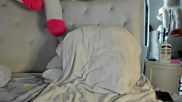 Burlesque XlX online show from 09/15/25, 02:06