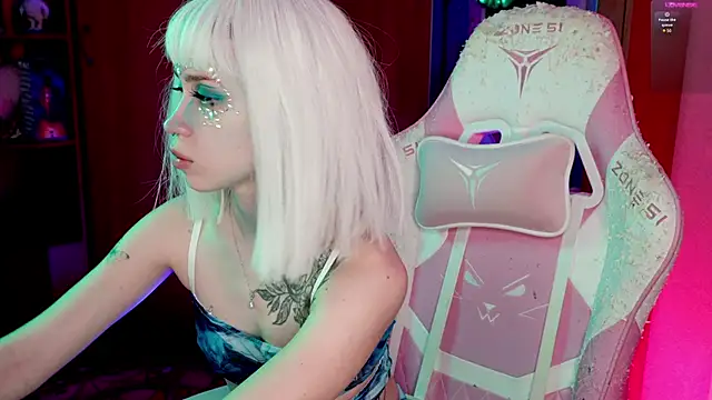 ho1yho1e online show from 03/15/25, 07:16