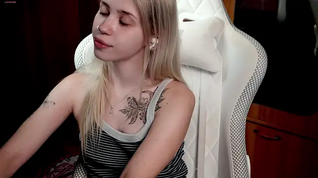 ho1yho1e online show from 09/24/25, 07:39