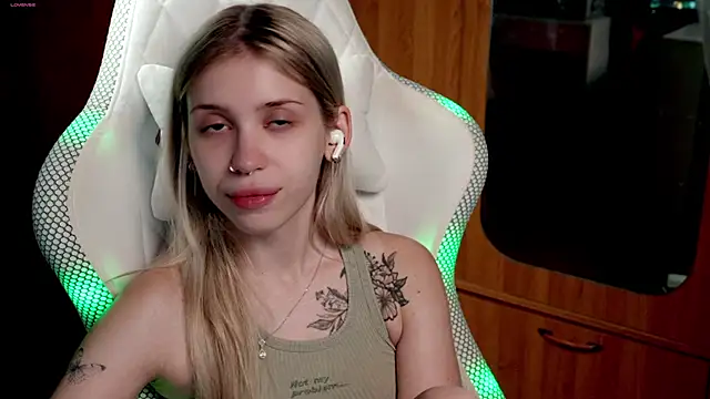 ho1yho1e online show from 10/01/25, 06:58