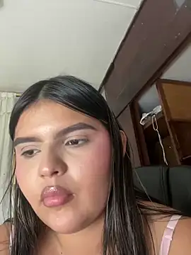 Snapshot of Lia_sexx chatting on 02/21/25, 09:32 Lia sexx online show from 02/21/25, 09:32