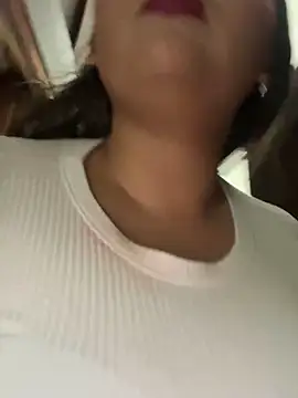 Snapshot of Lia_sexx chatting on 02/28/25, 12:21 Lia sexx online show from 02/28/25, 12:21