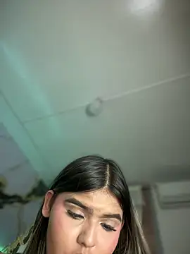 Snapshot of Lia_sexx chatting on 03/19/25, 06:23 Lia sexx online show from 03/19/25, 06:23