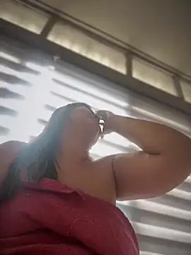 Snapshot of Lia_sexx chatting on 03/20/25, 06:20 Lia sexx online show from 03/20/25, 06:20