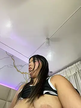 Snapshot of Lia_sexx chatting on 03/21/25, 03:13 Lia sexx online show from 03/21/25, 03:13