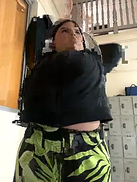 Snapshot of Lia_sexx chatting on 09/09/25, 12:05 Lia sexx online show from 09/09/25, 12:05