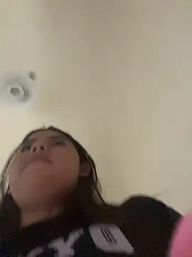 Snapshot of Lia_sexx chatting on 10/16/25, 07:04 Lia sexx online show from 10/16/25, 07:04