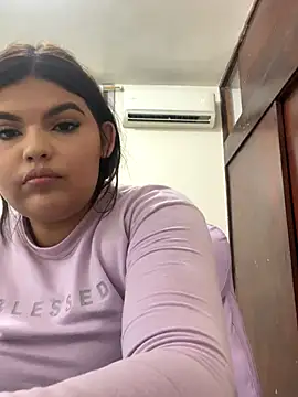 Snapshot of Lia_sexx chatting on 10/24/25, 07:10 Lia sexx online show from 10/24/25, 07:10