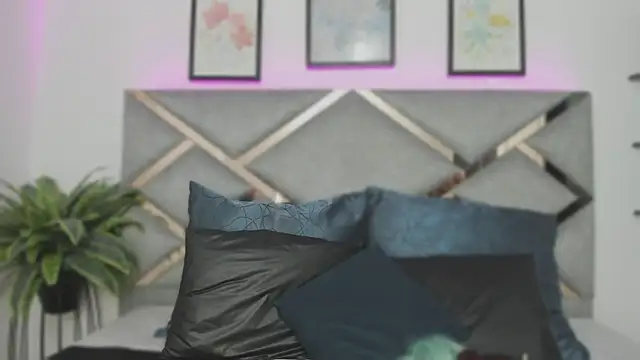 Keidy rose online show from 12/15/25, 07:07