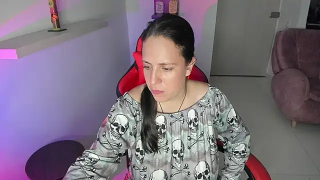 valery adams1 online show from 01/08/25, 03:40