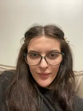 Snapshot of little_belucci chatting on 02/05/25, 04:58 little belucci online show from 02/05/25, 04:58