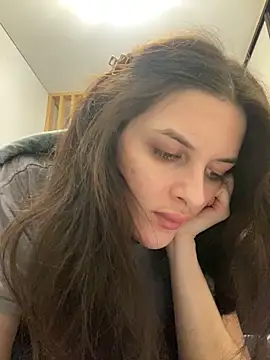 Snapshot of little_belucci chatting on 02/05/25, 08:14 little belucci online show from 02/05/25, 08:14